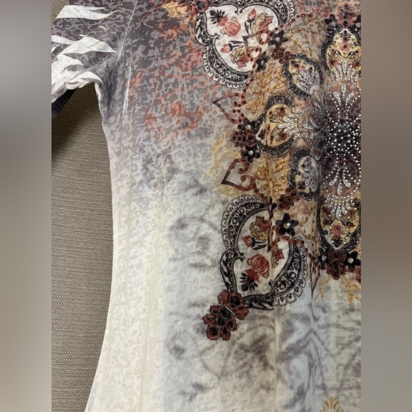 Jess & Jane Medallion Rhinestone Bohemian Top Blouse - Picture 5 of 9